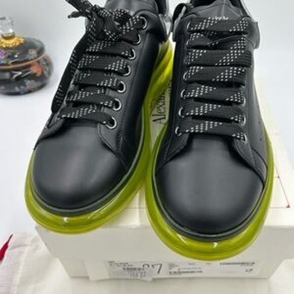 Men's Alexander, McQueen oversized leather sneakers with neon green sole size 43 - Picture 9 of 10